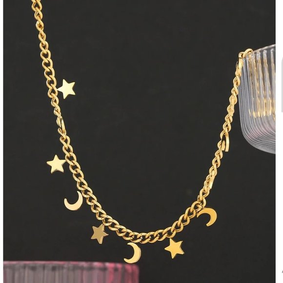 NEW 18K Gold Plated Moon Star Link Chain Necklace - Picture 2 of 4